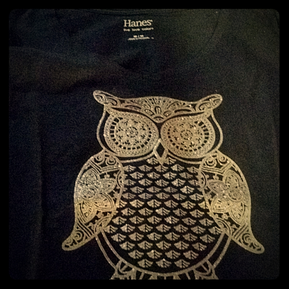 Golden Owl V-neck T-shirt